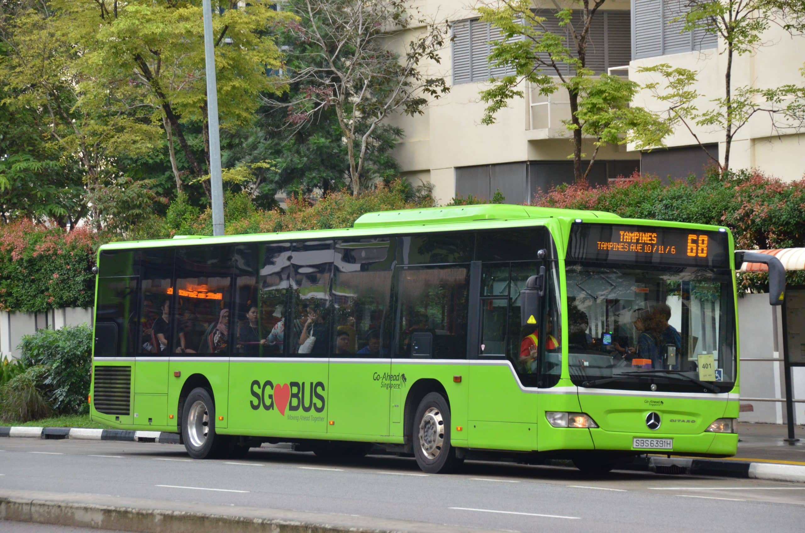 Singapore bus